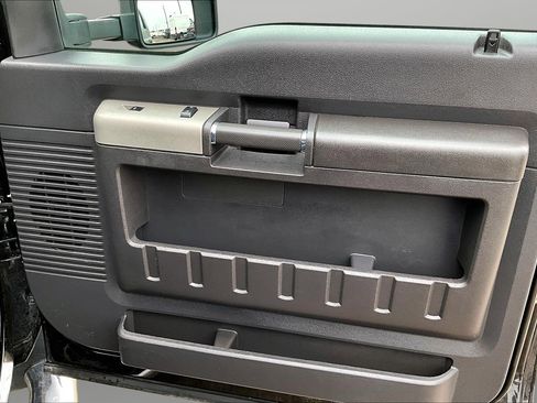 Used 2016 Ford F250 Lariat w/ Lariat Interior Package image 26