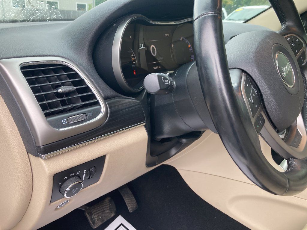 Used 2020 Jeep Grand Cherokee Limited AWD/4WD image 17