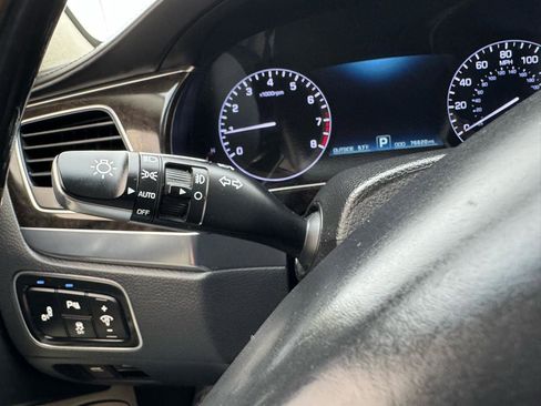 Used 2016 Hyundai Equus Signature image 28