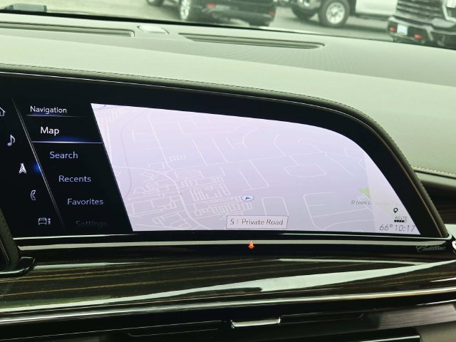 Certified 2022 Cadillac Escalade Premium Luxury w/ Performance Package AWD/4WD image 28