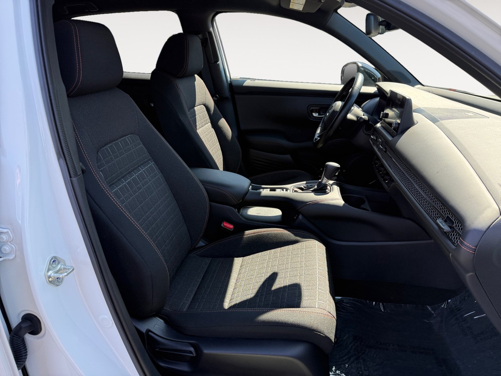 Used 2025 Honda HR-V Sport image 19