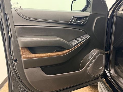 Used 2019 Chevrolet Tahoe LT w/ Luxury Package AWD/4WD image 10