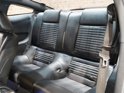 Used 2010 Ford Mustang Shelby GT500 RWD image 44