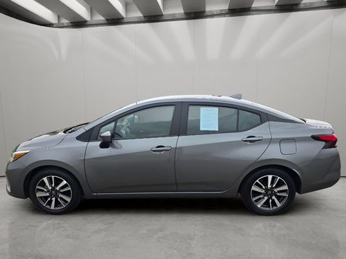 Used 2025 Nissan Versa SV FWD image 2