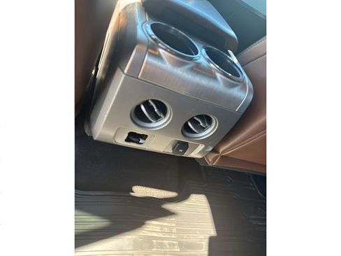 Used 2014 Ford F150 Platinum image 27