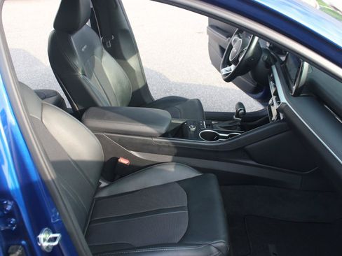 Used 2022 Kia K5 GT-Line FWD image 31