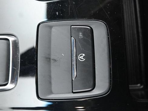 Used 2019 Ford Edge Titanium AWD/4WD image 24
