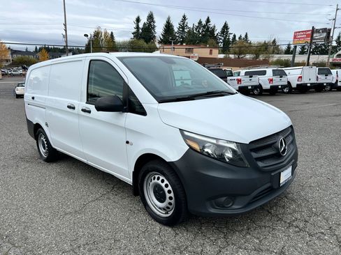 Used 2019 Mercedes-Benz Metris image 3