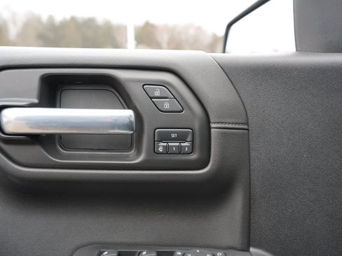 Used 2021 Chevrolet Silverado 1500 LTZ AWD/4WD image 18