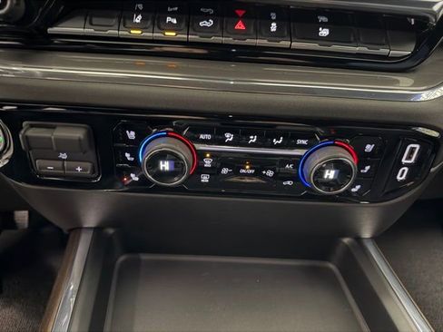 Used 2024 Chevrolet Silverado 2500 High Country image 22