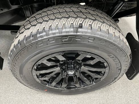 Used 2025 Ford F150 Lariat AWD/4WD image 16