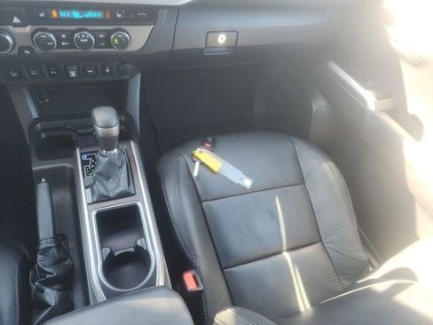 Used 2021 Toyota Tacoma Limited w/ Nightshade Package image 19