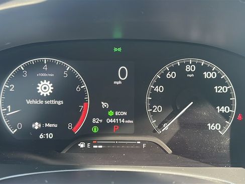 Used 2024 Honda Civic Sport image 2