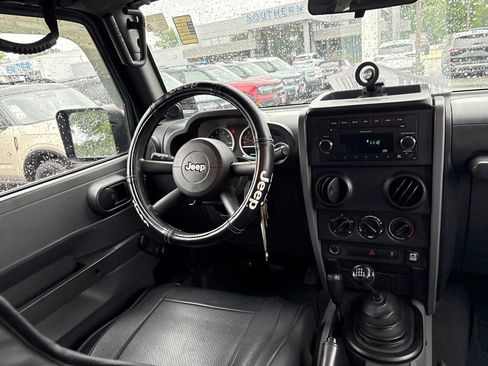 Used 2010 Jeep Wrangler Unlimited Sport AWD/4WD image 27
