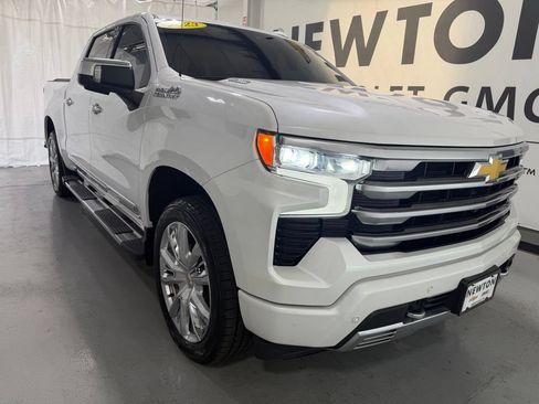 Used 2023 Chevrolet Silverado 1500 High Country w/ High Country Premium Package AWD/4WD image 40