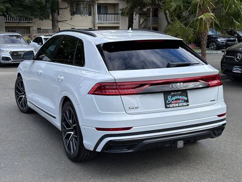 Used 2019 Audi Q8 Prestige w/ Adaptive Chassis Package AWD/4WD image 6