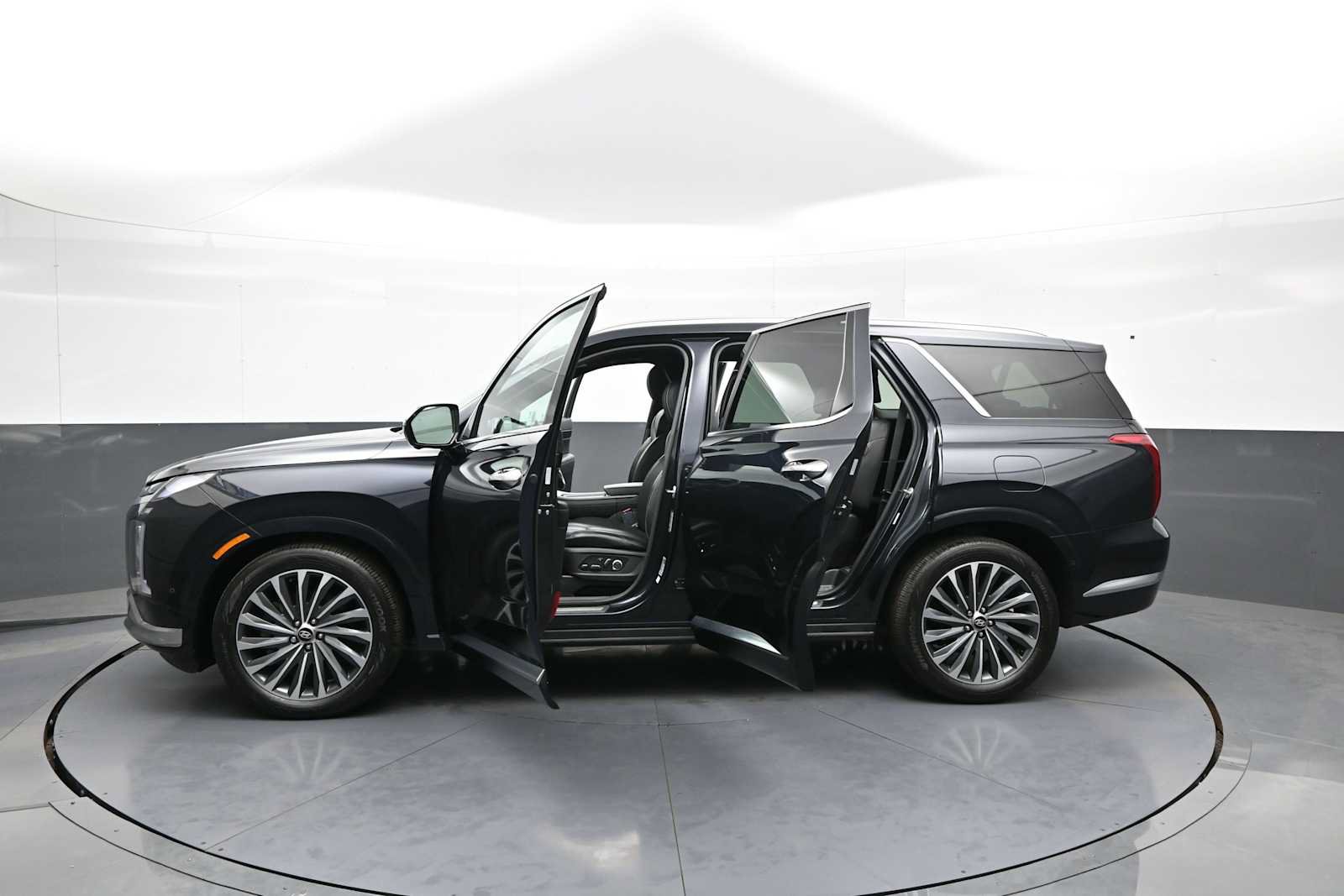 Used 2024 Hyundai Palisade Calligraphy AWD/4WD image 45