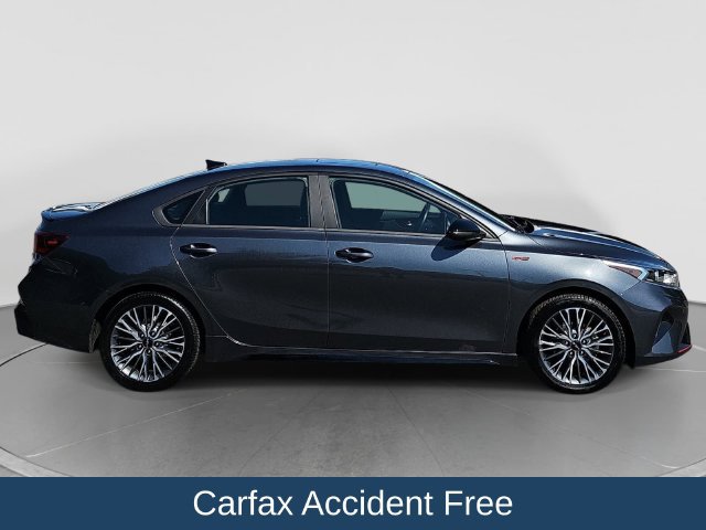 Used 2022 Kia Forte GT-Line w/ GT-Line Premium Package FWD image 3