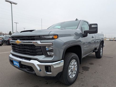 New 2026 Chevrolet Silverado 3500 LT image 5