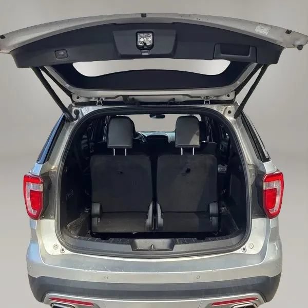 Used 2017 Ford Explorer Platinum AWD/4WD image 29