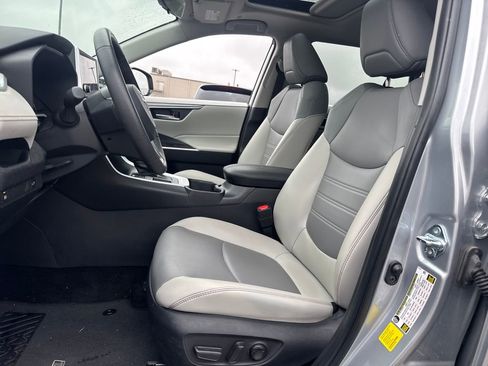 Used 2025 Toyota RAV4 XLE Premium FWD image 19