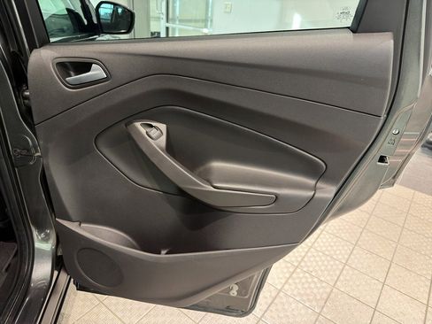 Used 2018 Ford Escape SE image 22