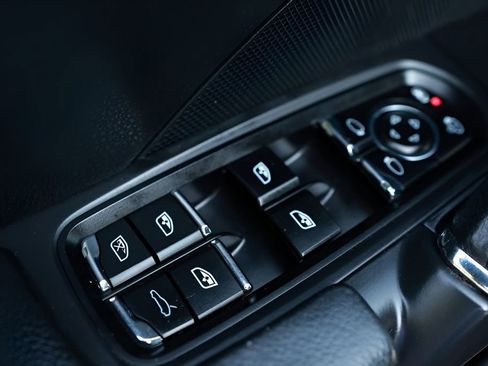 Used 2013 Porsche Cayenne GTS AWD/4WD image 38
