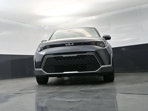 Used 2023 Kia Soul LX FWD image 19