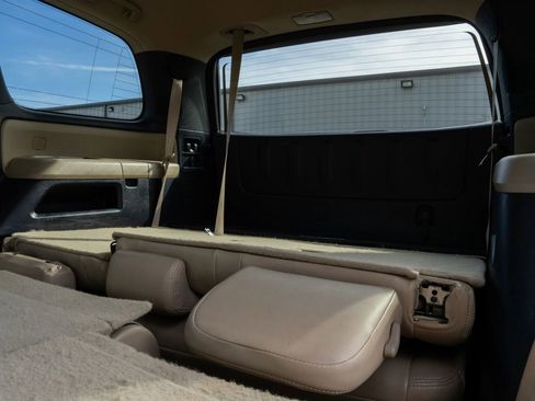 Used 2014 Toyota Sequoia SR5 RWD image 18
