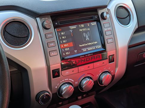 Used 2019 Toyota Tundra SR5 w/ Convenience Package image 19