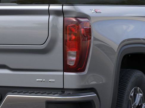 New 2026 GMC Sierra 1500 SLE image 11
