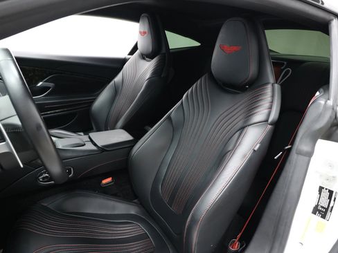 Used 2018 Aston Martin DB11 Coupe image 15