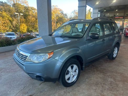 Used 2010 Subaru Forester 2.5X w/ Popular Equipment Group 1A image 3