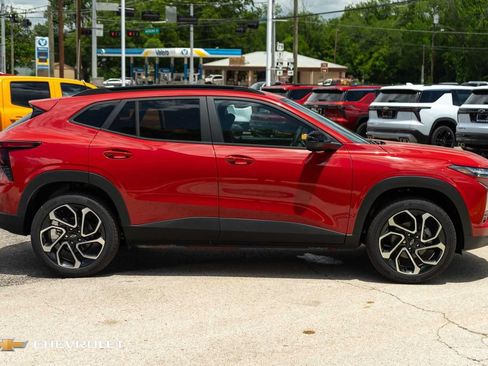 New 2026 Chevrolet Trax RS FWD image 4