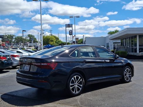 Certified 2025 Volkswagen Jetta Sport FWD image 6