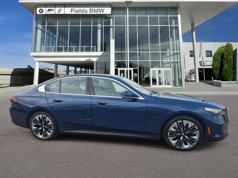 Used 2026 BMW 530i RWD image 1