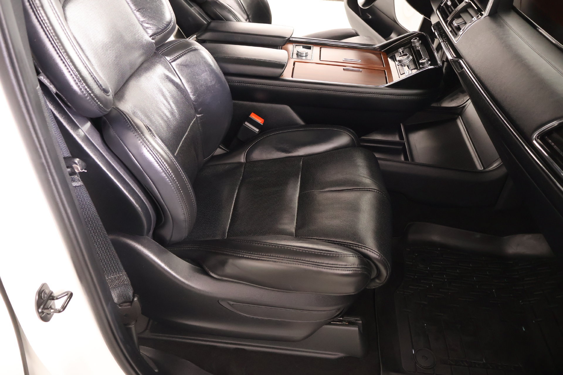 Used 2021 Lincoln Navigator Reserve w/ Luxury Package AWD/4WD image 15