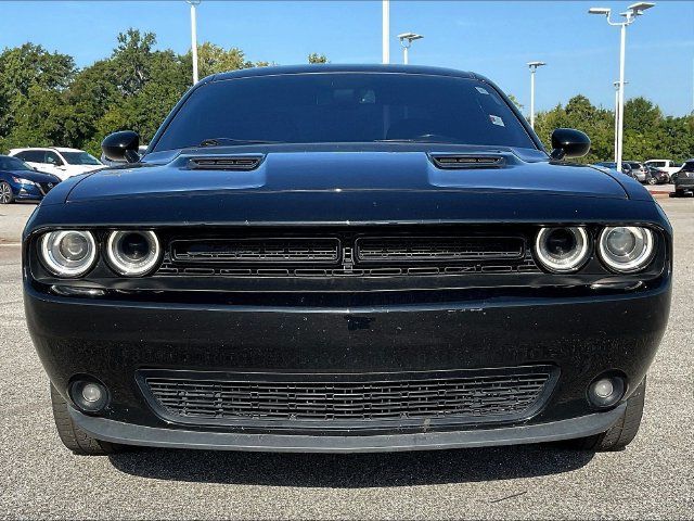 Used 2021 Dodge Challenger SXT w/ Plus Package RWD image 2
