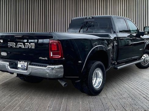 Used 2025 RAM 3500 Longhorn w/ Towing Technology Group image 2