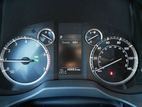 Certified 2023 Lexus GX 460 Luxury w/ Sport Design Package AWD/4WD image 29