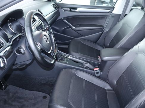 Used 2017 Volkswagen Passat 1.8T R-Line image 15