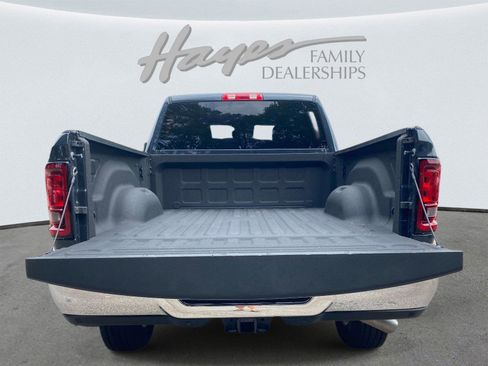 Used 2026 RAM 2500 Big Horn AWD/4WD image 7