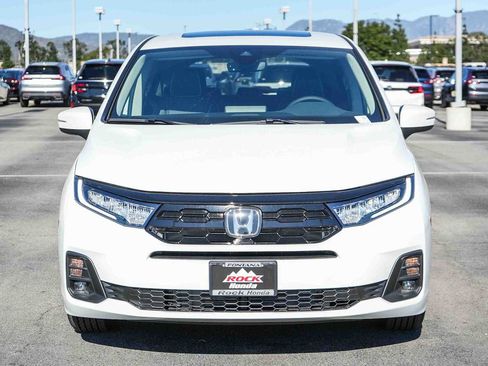 New 2026 Honda Odyssey Touring image 2