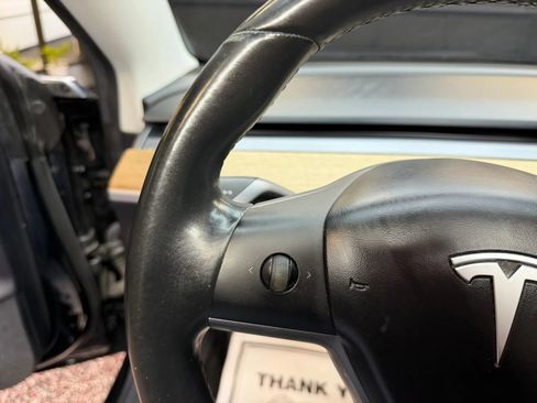 Used 2018 Tesla Model 3 Mid Range image 18