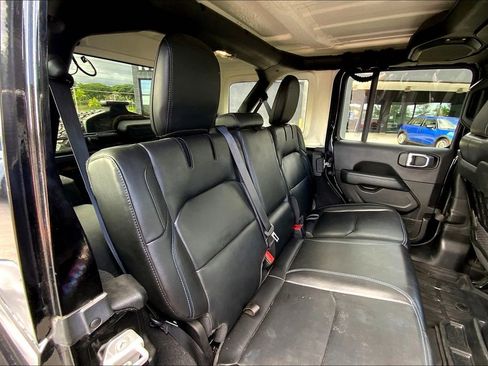 Used 2021 Jeep Wrangler Unlimited Rubicon 4xe w/ Dual Top Group image 27