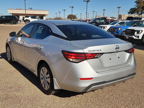 Used 2022 Nissan Sentra S w/ Trunk Package image 3