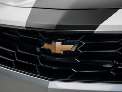 Used 2019 Chevrolet Camaro LT RWD image 6