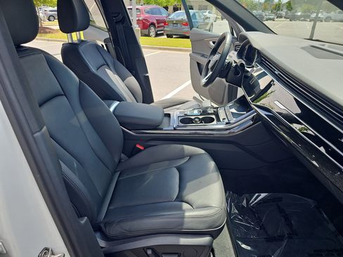 Used 2021 Audi Q7 3.0T Premium w/ Convenience Package AWD/4WD image 10