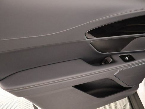 New 2026 Lincoln Nautilus Premier image 16