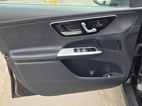 Used 2023 Mercedes-Benz GLC 300 4MATIC image 31